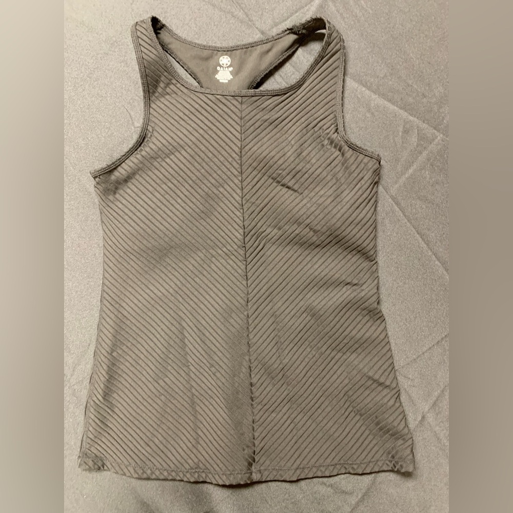 GAIAM workout too. Like New. Size M